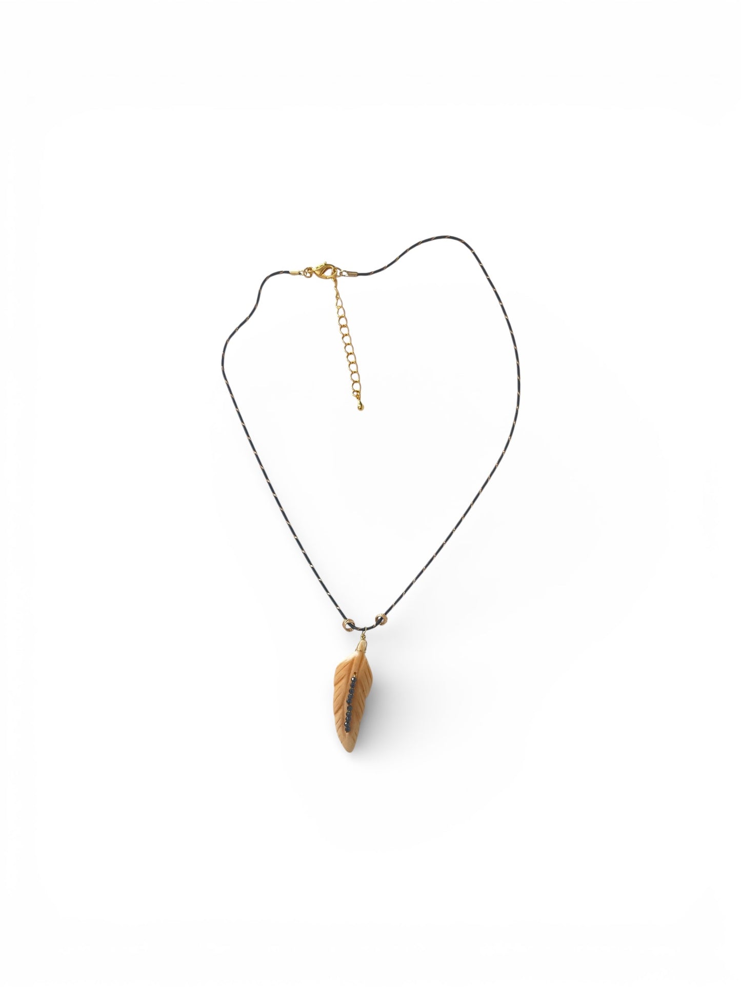 Collier plume