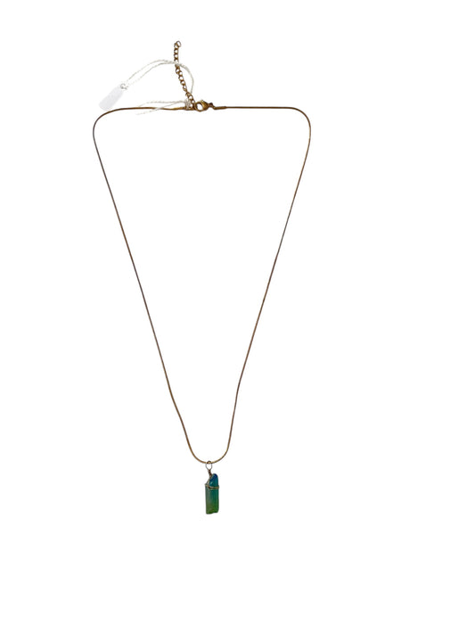 Collier quartz teinté